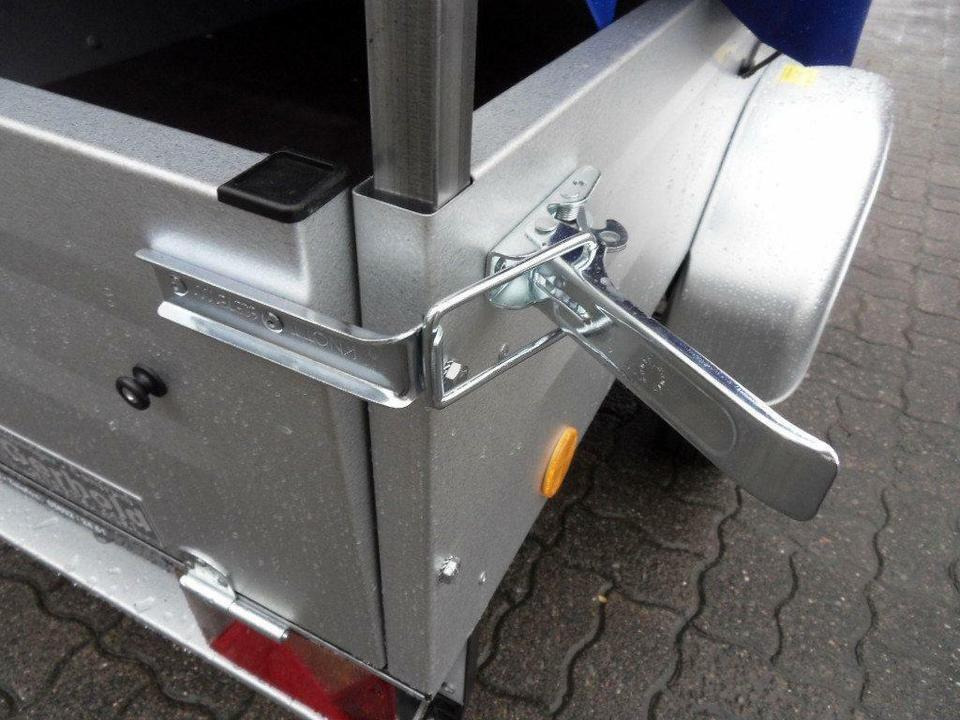 Прицеп для легкового автомобиля Pkw Anhänger, 1000 kg - Plane und Spriegel, 100 km/h: фото 6 Прицеп для легкового автомобиля Pkw Anhänger, 1000 kg - Plane und Spriegel, 100 km/h: фото 6