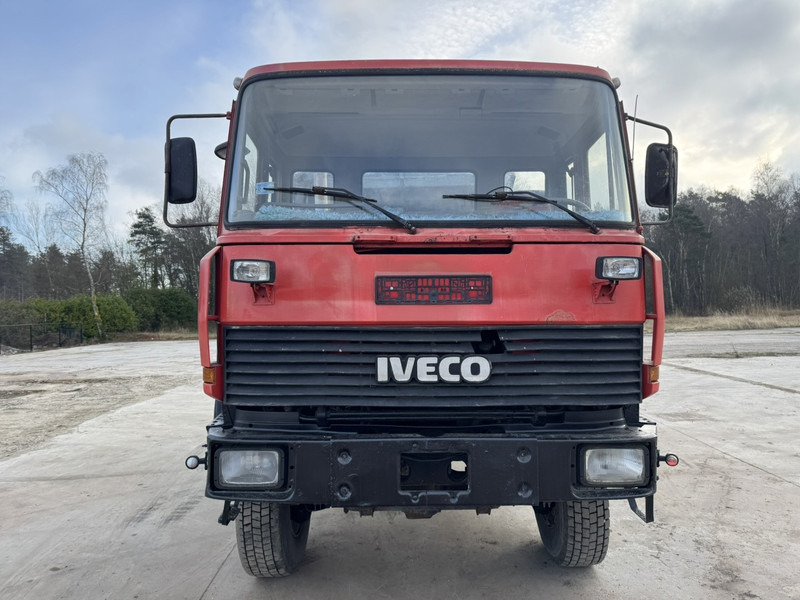 Iveco Magirus 180-23 (GRAND PONT / 4X4 / LAMES / POMPE MANUELLE) - Самосвал: фото 2 Iveco Magirus 180-23 (GRAND PONT / 4X4 / LAMES / POMPE MANUELLE) - Самосвал: фото 2