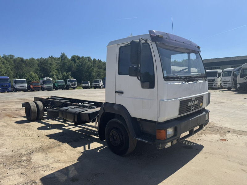 MAN 12.224 (MANUAL GEARBOX / EURO 2 / BELGIAN TRUCK IN GOOD CONDITION !!!) - Грузовик-шасси: фото 4 MAN 12.224 (MANUAL GEARBOX / EURO 2 / BELGIAN TRUCK IN GOOD CONDITION !!!) - Грузовик-шасси: фото 4