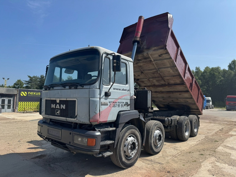 MAN 32.343 (BIG AXLE / STEEL SUSPENSION / MANUAL GEARBOX / 12 TIRES / EURO 2) - Самосвал: фото 1 MAN 32.343 (BIG AXLE / STEEL SUSPENSION / MANUAL GEARBOX / 12 TIRES / EURO 2) - Самосвал: фото 1