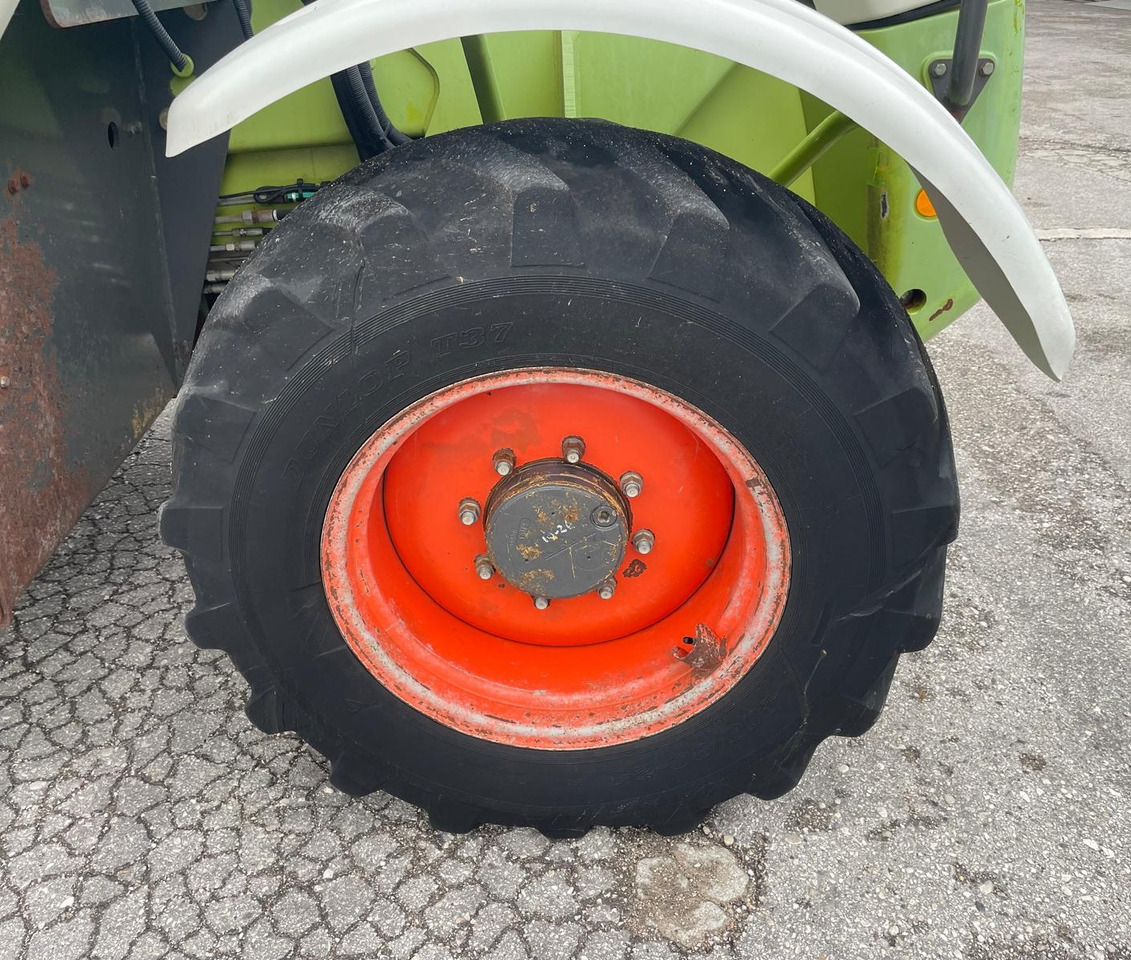 CLAAS TELESCOPICO TARGO K 70 - Телескопический погрузчик: фото 5 CLAAS TELESCOPICO TARGO K 70 - Телескопический погрузчик: фото 5