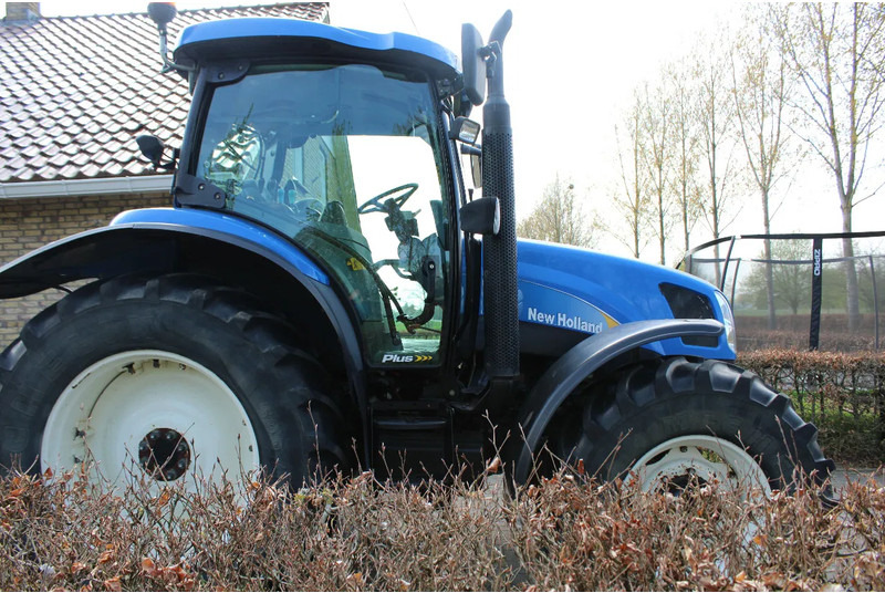 New Holland TS100A TS100A - Трактор: фото 2 New Holland TS100A TS100A - Трактор: фото 2