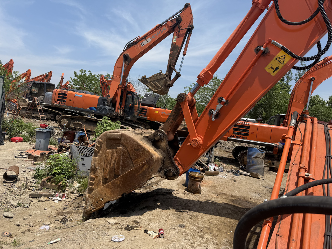 HITACHI used hitachi 350-5g excavator - Колёсный экскаватор: фото 4 HITACHI used hitachi 350-5g excavator - Колёсный экскаватор: фото 4