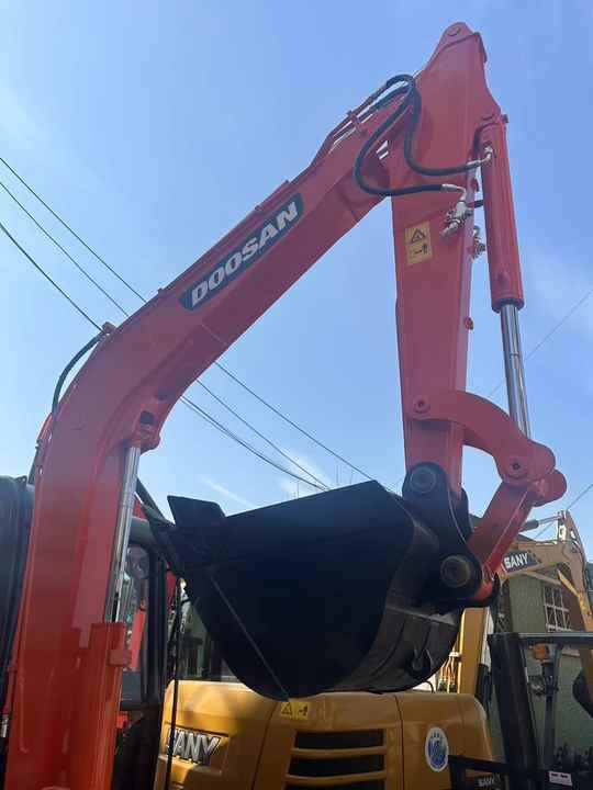 Second Hand Doosan Dx-60 Excavator for Sale - Гусеничный экскаватор: фото 4 Second Hand Doosan Dx-60 Excavator for Sale - Гусеничный экскаватор: фото 4