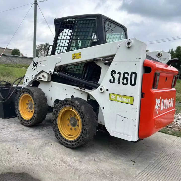 USED BOBCAT S160 Skid-steer Loader with Very Good Performance Is for Sale at a Low Price. - Мини-погрузчик с бортовым поворотом: фото 1 USED BOBCAT S160 Skid-steer Loader with Very Good Performance Is for Sale at a Low Price. - Мини-погрузчик с бортовым поворотом: фото 1