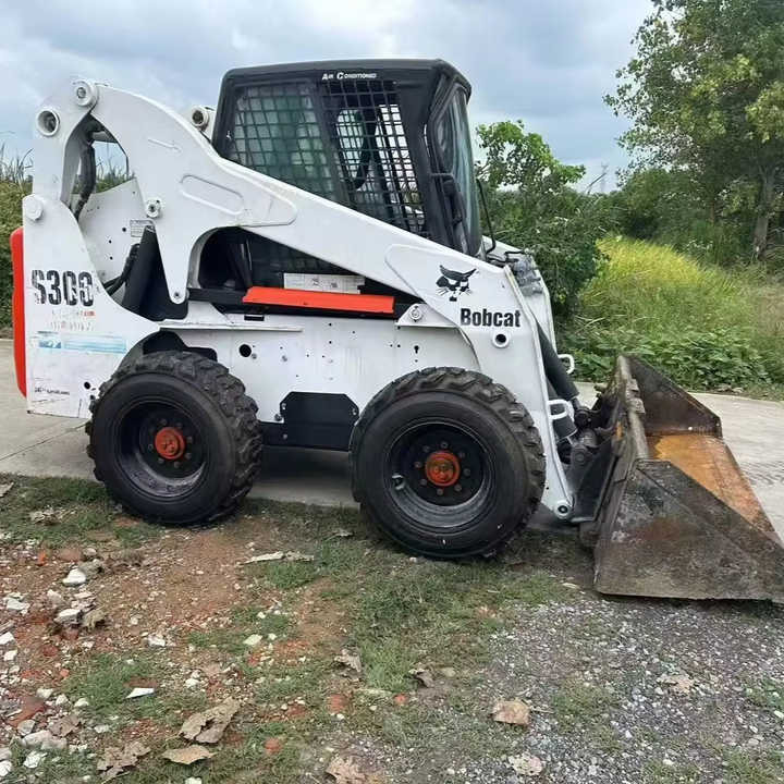 USED BOBCAT S300 Skid-steer Loader with Very Good Performance Is for Sale at a Low Price. S160/s185/s220/330 in Stock - Мини-погрузчик с бортовым поворотом: фото 1 USED BOBCAT S300 Skid-steer Loader with Very Good Performance Is for Sale at a Low Price. S160/s185/s220/330 in Stock - Мини-погрузчик с бортовым поворотом: фото 1