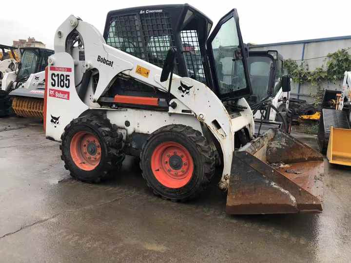 Used Bob Cat Bob Cat S185 Used Mini Skid Steer Wheel Loader Multifunctional Track Loaders Bobcat - Мини-погрузчик с бортовым поворотом: фото 5 Used Bob Cat Bob Cat S185 Used Mini Skid Steer Wheel Loader Multifunctional Track Loaders Bobcat - Мини-погрузчик с бортовым поворотом: фото 5