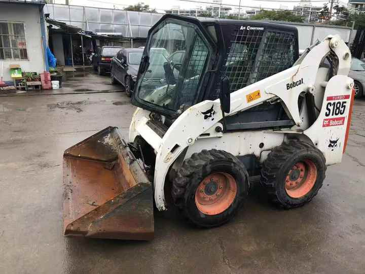 Used Bob Cat Bob Cat S185 Used Mini Skid Steer Wheel Loader Multifunctional Track Loaders Bobcat - Мини-погрузчик с бортовым поворотом: фото 3 Used Bob Cat Bob Cat S185 Used Mini Skid Steer Wheel Loader Multifunctional Track Loaders Bobcat - Мини-погрузчик с бортовым поворотом: фото 3
