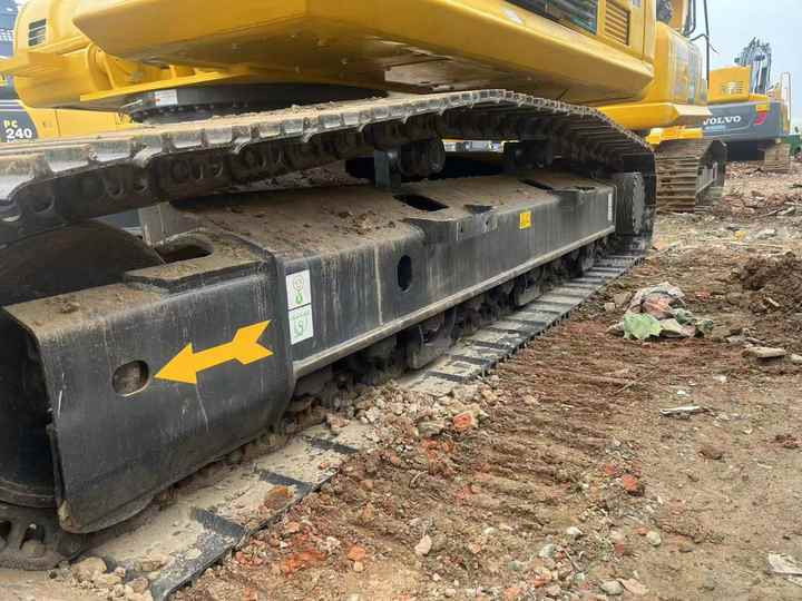 Used Good Quality Japan Original PC240-8 in Good Condition PC240-8 Komatsu - Гусеничный экскаватор: фото 4 Used Good Quality Japan Original PC240-8 in Good Condition PC240-8 Komatsu - Гусеничный экскаватор: фото 4