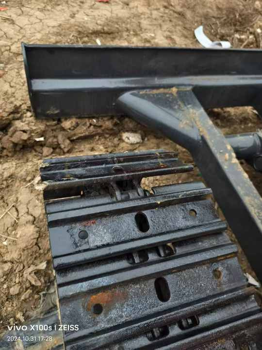 Used Kubota U35 New Model Mini Excavator Second Hand Machine Popular Brand Japan Kubota Hydraulic Machinery - Гусеничный экскаватор: фото 3 Used Kubota U35 New Model Mini Excavator Second Hand Machine Popular Brand Japan Kubota Hydraulic Machinery - Гусеничный экскаватор: фото 3