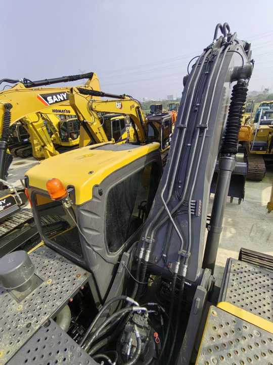Used Original Volvo Brand Ec240d Low Working Hours Used Excavator Volvo Ec240 Cheap Price Construction Machine Volvo240 290 - Гусеничный экскаватор: фото 5 Used Original Volvo Brand Ec240d Low Working Hours Used Excavator Volvo Ec240 Cheap Price Construction Machine Volvo240 290 - Гусеничный экскаватор: фото 5