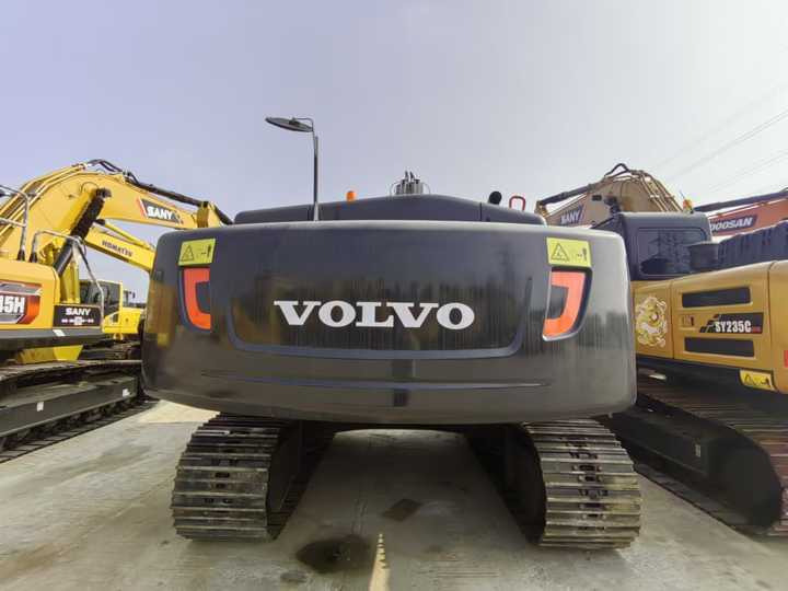 Used Original Volvo Brand Ec240d Low Working Hours Used Excavator Volvo Ec240 Cheap Price Construction Machine Volvo240 290 - Гусеничный экскаватор: фото 4 Used Original Volvo Brand Ec240d Low Working Hours Used Excavator Volvo Ec240 Cheap Price Construction Machine Volvo240 290 - Гусеничный экскаватор: фото 4