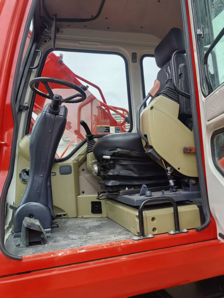 Колёсный экскаватор doosan Used DH150W-7 wheeled excavator for sale at a low price.: фото 6 Колёсный экскаватор doosan Used DH150W-7 wheeled excavator for sale at a low price.: фото 6