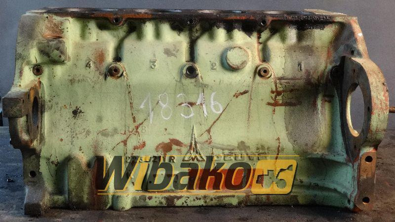Crankcase Deutz 02139042 - Картер для Строительной техники: фото 1 Crankcase Deutz 02139042 - Картер для Строительной техники: фото 1