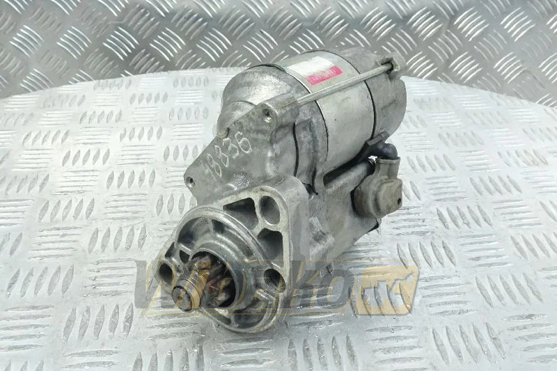 Denso 11P20 185086680 - Стартер для Строительной техники: фото 1 Denso 11P20 185086680 - Стартер для Строительной техники: фото 1