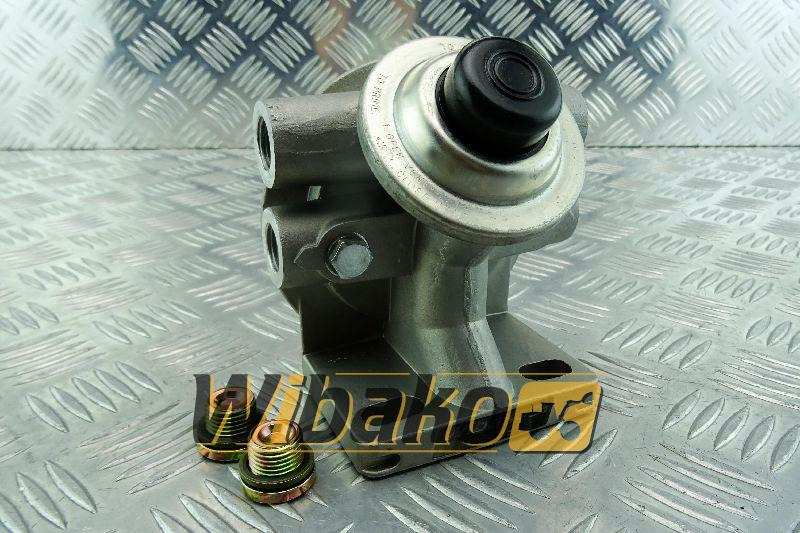 Fuel filter bracket Liebherr F00290 - Топливный фильтр для Строительной техники: фото 1 Fuel filter bracket Liebherr F00290 - Топливный фильтр для Строительной техники: фото 1