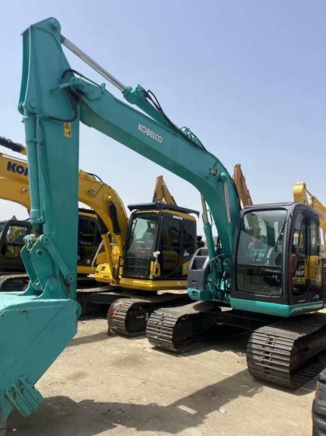 KOBELCO 135SR - Гусеничный экскаватор: фото 2 KOBELCO 135SR - Гусеничный экскаватор: фото 2