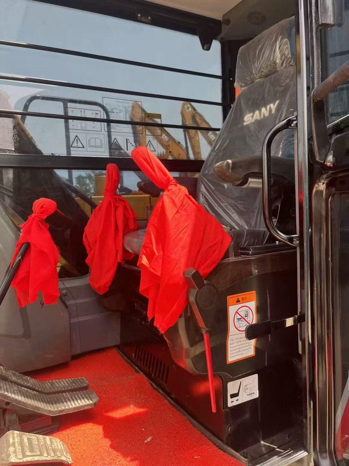 SANY SY95c-9 - Гусеничный экскаватор: фото 3 SANY SY95c-9 - Гусеничный экскаватор: фото 3