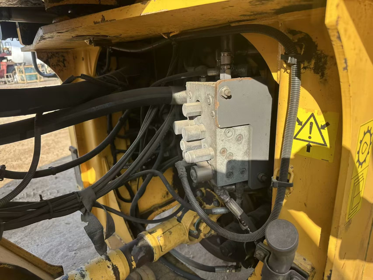 VOLVO 105L - Колёсный погрузчик: фото 5 VOLVO 105L - Колёсный погрузчик: фото 5