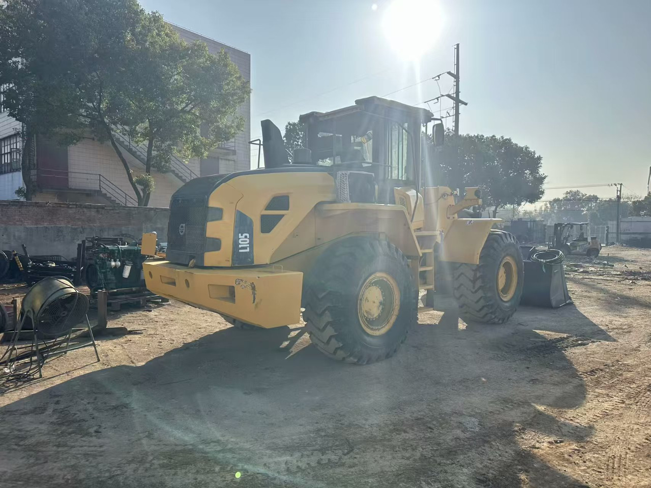 VOLVO L105 - Колёсный погрузчик: фото 3 VOLVO L105 - Колёсный погрузчик: фото 3