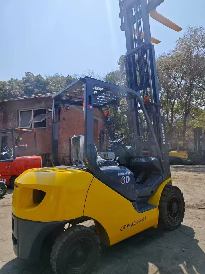 Komatsu FD50 - Дизельный погрузчик: фото 4 Komatsu FD50 - Дизельный погрузчик: фото 4