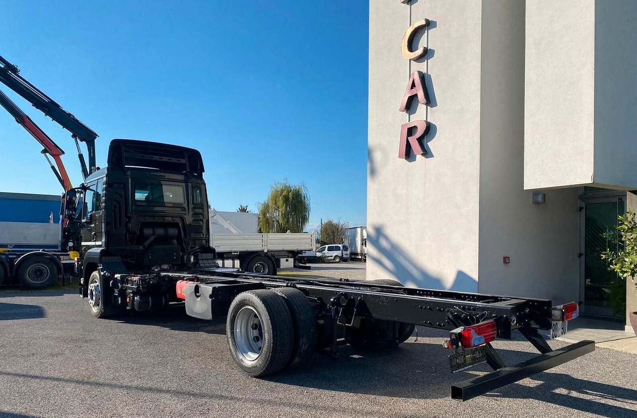 MAN TGS 16.360 MOTRICE 2 ASSI TELAIO 2019 - Грузовик-шасси: фото 5 MAN TGS 16.360 MOTRICE 2 ASSI TELAIO 2019 - Грузовик-шасси: фото 5