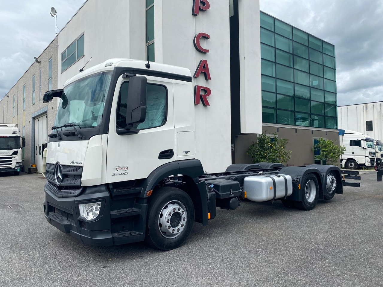 MERCEDES-BENZ ANTOS 25.40 - Грузовик-шасси: фото 1 MERCEDES-BENZ ANTOS 25.40 - Грузовик-шасси: фото 1
