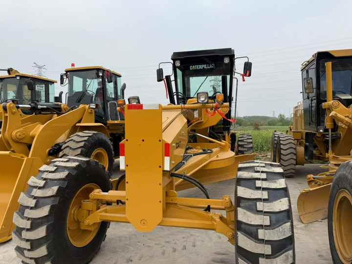 Certified CAT 140G Grader Used Construction Machine | No Accidents, Ready to Work | Price Negotiable - Грейдер: фото 3 Certified CAT 140G Grader Used Construction Machine | No Accidents, Ready to Work | Price Negotiable - Грейдер: фото 3