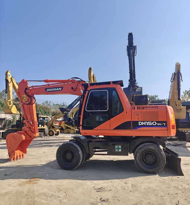 Колёсный экскаватор Good Condition Original Doosan DH150w-7 Wheel Excavator 15 Tons Used Doosan Dh150w-7 Excavator Used Wheel Excavator for Sale [ Copy ]: фото 6