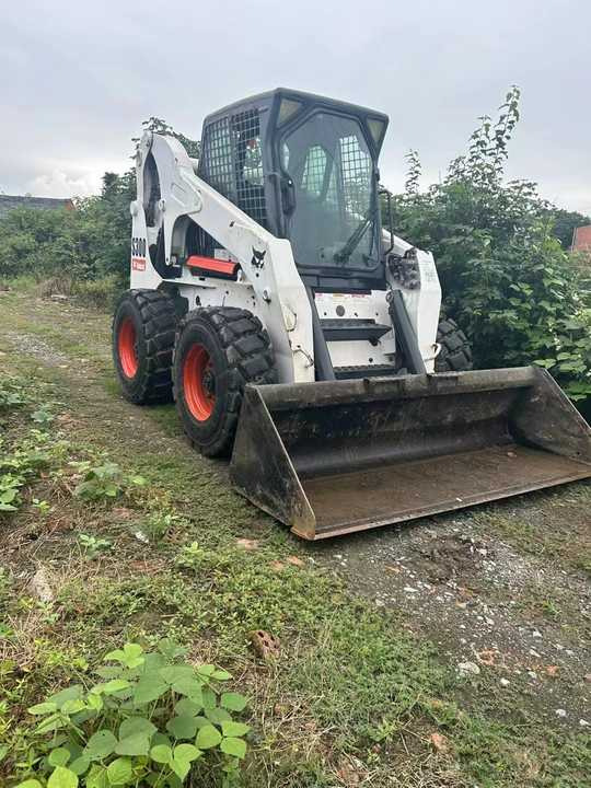 Second Hand BOBCAT S300 Skid-steer Loader with Very Good Performance Is for Sale at a Low Price - Мини-погрузчик с бортовым поворотом: фото 2 Second Hand BOBCAT S300 Skid-steer Loader with Very Good Performance Is for Sale at a Low Price - Мини-погрузчик с бортовым поворотом: фото 2