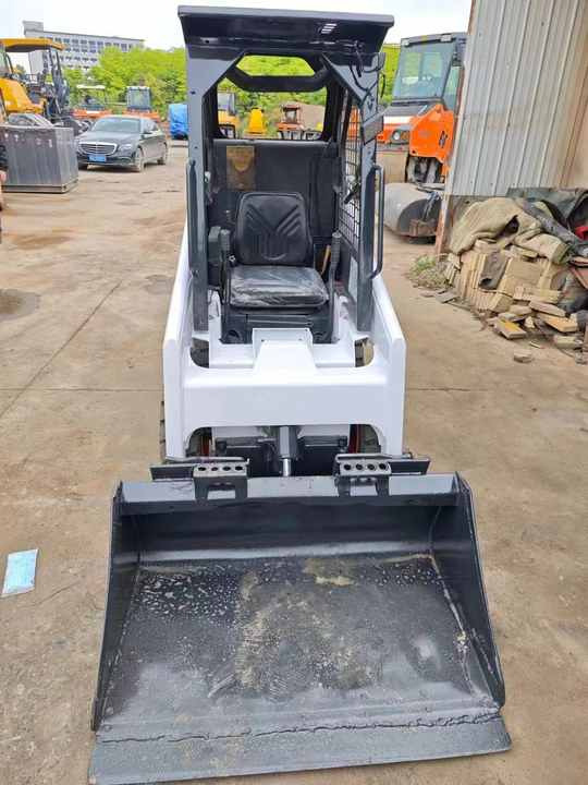 Second Hand Bobcat S70 Skid Steer Loader on Stock Excellent Performance Bobcat S70 S160 S300 330 Skid Steer for Sale - Мини-погрузчик с бортовым поворотом: фото 3 Second Hand Bobcat S70 Skid Steer Loader on Stock Excellent Performance Bobcat S70 S160 S300 330 Skid Steer for Sale - Мини-погрузчик с бортовым поворотом: фото 3