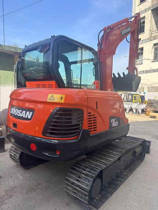 Second Hand Doosan Dx-60 Excavator for Sale - Гусеничный экскаватор: фото 2 Second Hand Doosan Dx-60 Excavator for Sale - Гусеничный экскаватор: фото 2