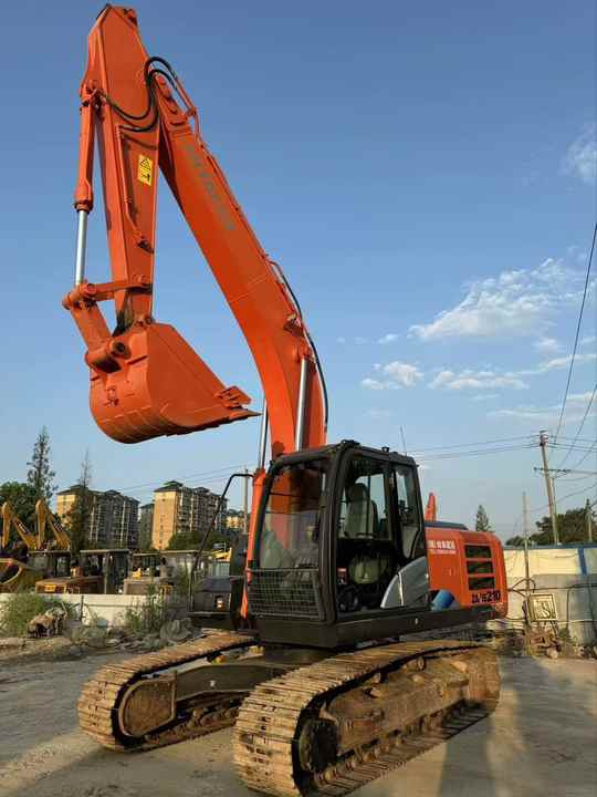 Second Hand Strong Powerful Hitachi ZX210-5g Used Excavator Zx120 Zx200 Zx210 Zx350 With Cheap Price for Sale - Гусеничный экскаватор: фото 2 Second Hand Strong Powerful Hitachi ZX210-5g Used Excavator Zx120 Zx200 Zx210 Zx350 With Cheap Price for Sale - Гусеничный экскаватор: фото 2