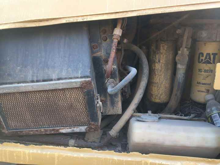 Used Cat Mini Bulldozer D5k D5 D5g Cat Dozers - Бульдозер: фото 4 Used Cat Mini Bulldozer D5k D5 D5g Cat Dozers - Бульдозер: фото 4