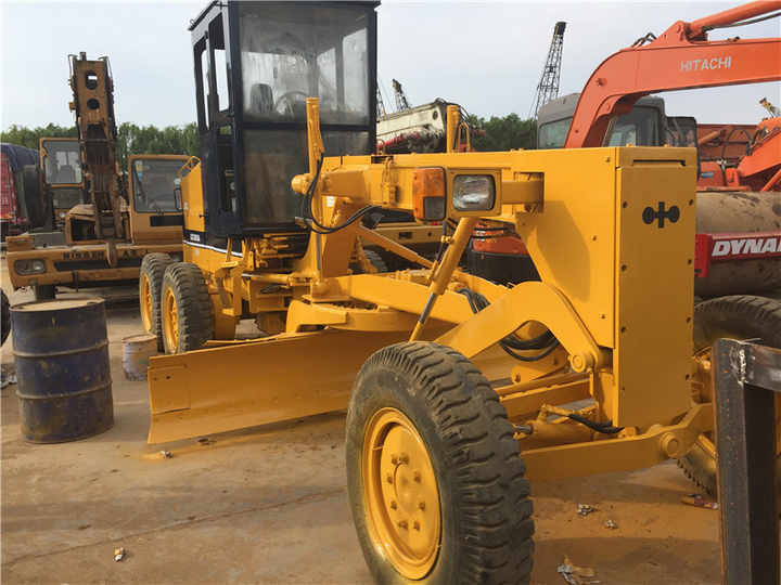Used Komatsu GD305 Motor Grader Cheap Price Komatsu Road Grader GD305 Good Condition in China - Грейдер: фото 5 Used Komatsu GD305 Motor Grader Cheap Price Komatsu Road Grader GD305 Good Condition in China - Грейдер: фото 5