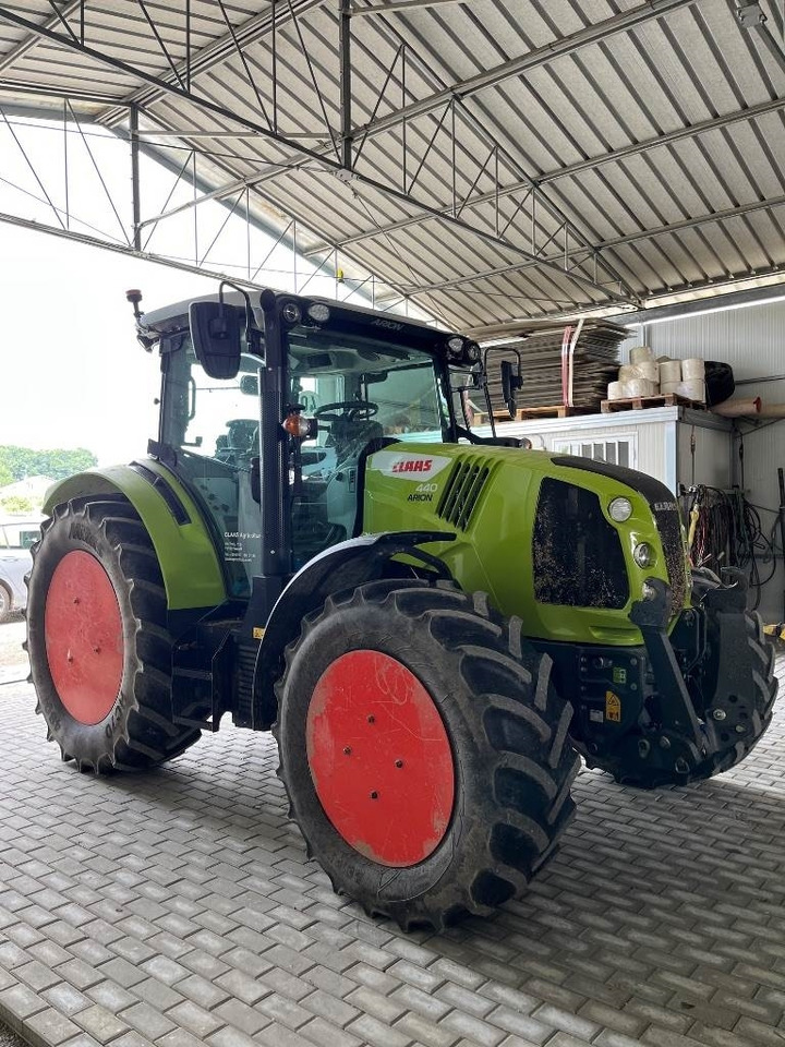 Claas Arion 440 - Трактор: фото 4 Claas Arion 440 - Трактор: фото 4