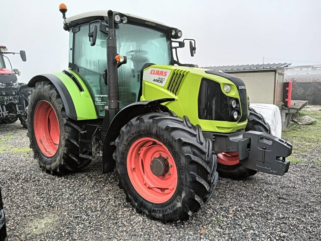 Claas Arion 440 - Трактор: фото 3 Claas Arion 440 - Трактор: фото 3