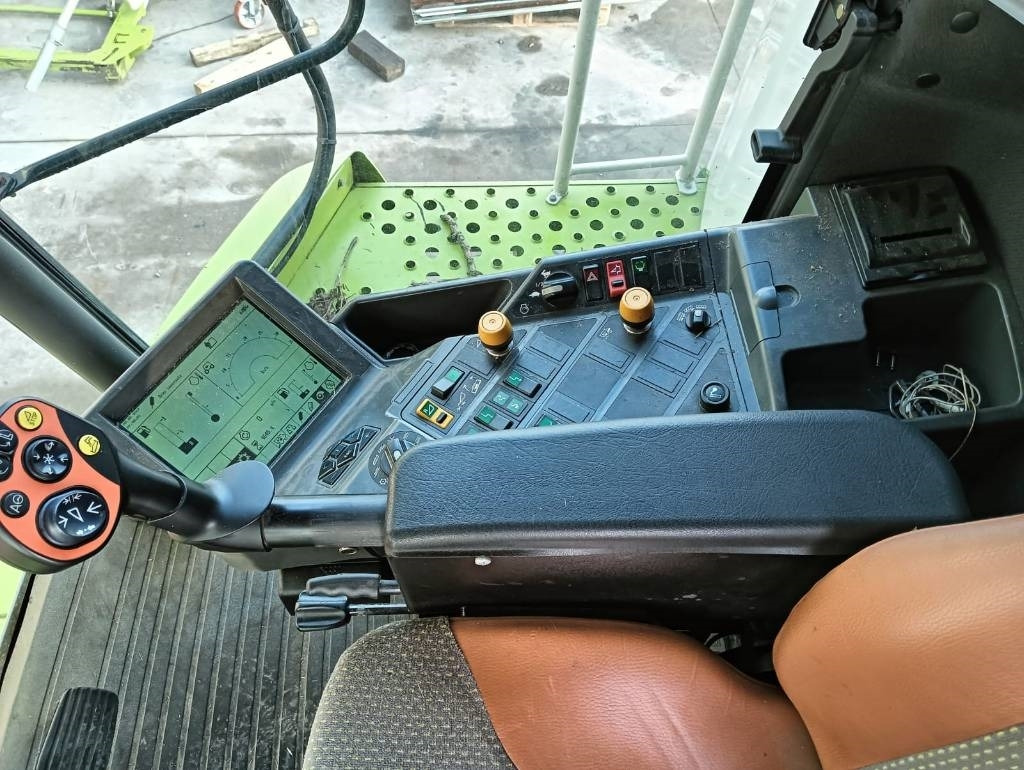 Claas Lexion 570  - Зерноуборочный комбайн: фото 3 Claas Lexion 570  - Зерноуборочный комбайн: фото 3
