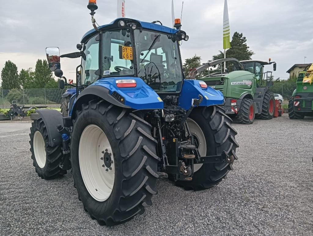 New Holland T 5.120 - Трактор: фото 5 New Holland T 5.120 - Трактор: фото 5