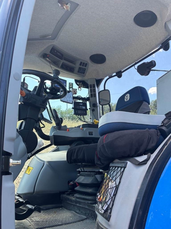 New Holland T6.165 - Трактор: фото 4 New Holland T6.165 - Трактор: фото 4