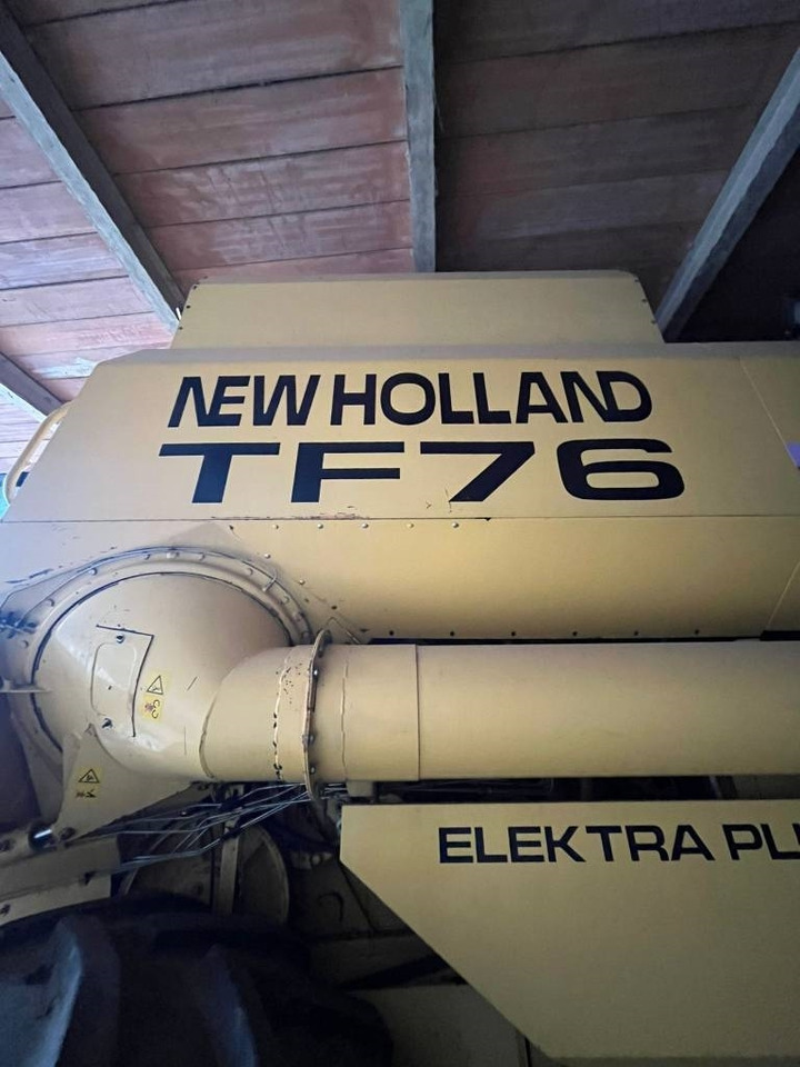 New Holland TF 76 - Зерноуборочный комбайн: фото 2 New Holland TF 76 - Зерноуборочный комбайн: фото 2