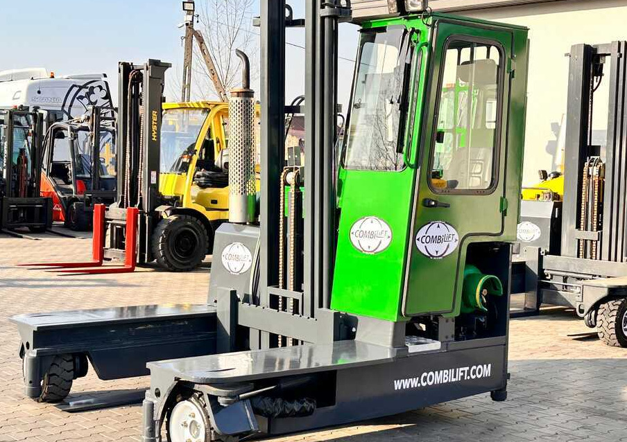 Combilift C3000 / DUPLEX / 4100MM / LPG / FREE LIFT / LIKE NEW - Четырехсторонний погрузчик: фото 1 Combilift C3000 / DUPLEX / 4100MM / LPG / FREE LIFT / LIKE NEW - Четырехсторонний погрузчик: фото 1