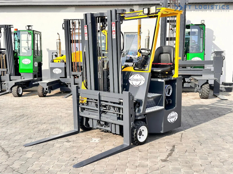 Combilift C3000CB / LPG / TRIPLEX / 4900MM / FREE LIFT / POSITIONER / LIKE NEW C3000CB / LPG / TRIPLEX / 4900MM / FREE LIFT / POSITIONER / - Четырехсторонний погрузчик: фото 4 Combilift C3000CB / LPG / TRIPLEX / 4900MM / FREE LIFT / POSITIONER / LIKE NEW C3000CB / LPG / TRIPLEX / 4900MM / FREE LIFT / POSITIONER / - Четырехсторонний погрузчик: фото 4