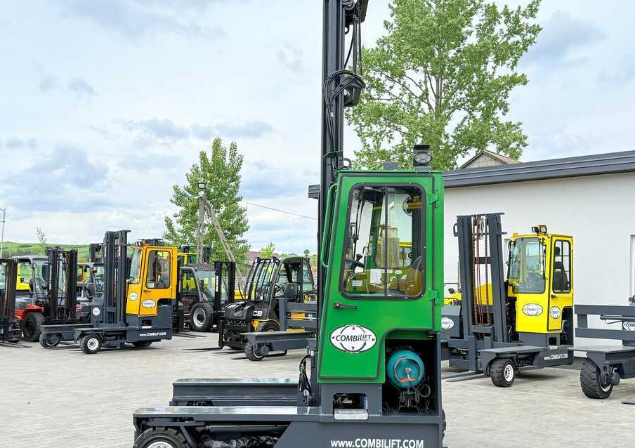 Combilift C4000 / GAS / TRIPLEX - 9300MM / FREE-LIFT / POSITIONER / LIKE NEW - Четырехсторонний погрузчик: фото 2 Combilift C4000 / GAS / TRIPLEX - 9300MM / FREE-LIFT / POSITIONER / LIKE NEW - Четырехсторонний погрузчик: фото 2