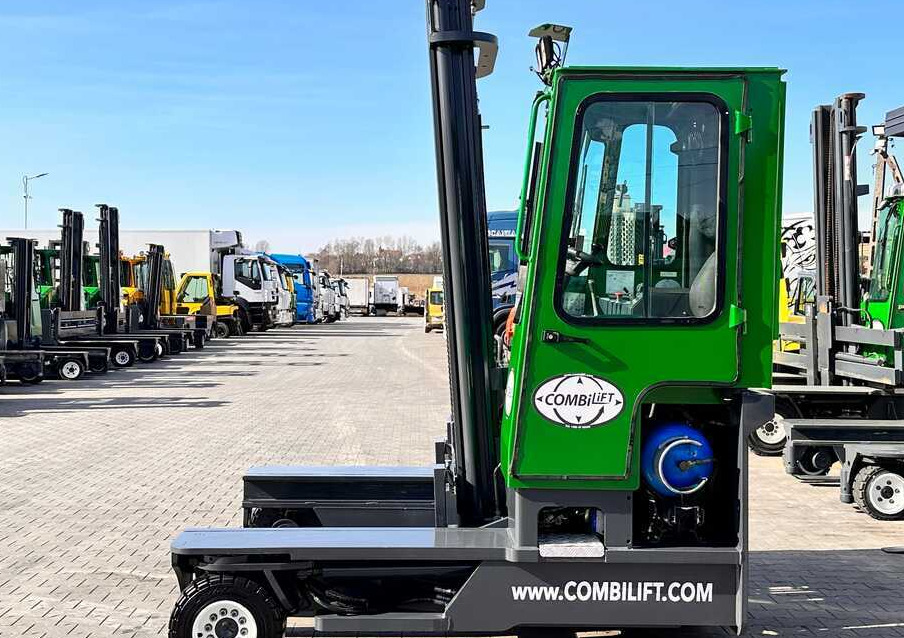 Combilift C4000 / LPG / DUPLEX / 4500MM / FREE LIFT / LIKE NEW - Четырехсторонний погрузчик: фото 3 Combilift C4000 / LPG / DUPLEX / 4500MM / FREE LIFT / LIKE NEW - Четырехсторонний погрузчик: фото 3