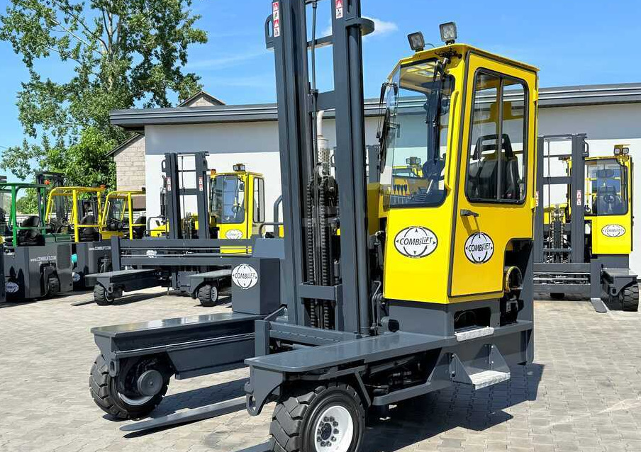 Combilift C5000XL / DUPLEX 4500MM / FREE-LIFT / POSITIONER / NEW TIRES / LIKE NEW - Четырехсторонний погрузчик: фото 1 Combilift C5000XL / DUPLEX 4500MM / FREE-LIFT / POSITIONER / NEW TIRES / LIKE NEW - Четырехсторонний погрузчик: фото 1