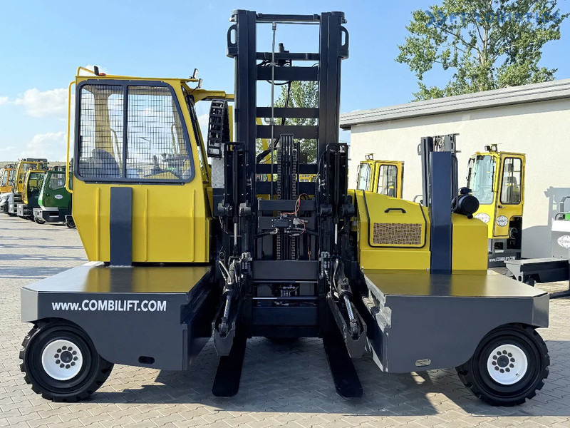 Combilift C6000SR / DUPLEX / 4200MM / LOAD CLAMP ON FORKS / FREE LIFT / DIESEL / POSITIONER / NEW TIRES / LIKE NEW / Wide range of four-wa - Четырехсторонний погрузчик: фото 3 Combilift C6000SR / DUPLEX / 4200MM / LOAD CLAMP ON FORKS / FREE LIFT / DIESEL / POSITIONER / NEW TIRES / LIKE NEW / Wide range of four-wa - Четырехсторонний погрузчик: фото 3