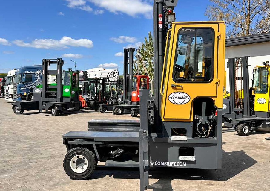 Combilift C9000 / GAS / DUPLEX / 4700MM / FREE LIFT / POSITIONER / FORK SIDE SHIFT / EXCELLENT CONDITION - Четырехсторонний погрузчик: фото 4 Combilift C9000 / GAS / DUPLEX / 4700MM / FREE LIFT / POSITIONER / FORK SIDE SHIFT / EXCELLENT CONDITION - Четырехсторонний погрузчик: фото 4