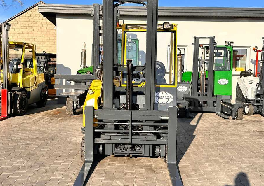 Combilift CB3000 / LPG / DUPLEX / 4000MM / FREE LIFT / NEW BAND TIRES / LIKE NEW - Четырехсторонний погрузчик: фото 3 Combilift CB3000 / LPG / DUPLEX / 4000MM / FREE LIFT / NEW BAND TIRES / LIKE NEW - Четырехсторонний погрузчик: фото 3