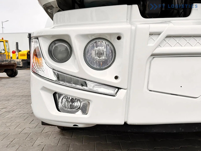 Renault Midlum 250 Renault D 250 / AUTOMATIC / 4X2 / 18 PALLETS / TAIL LIFT / SIDE BOARDS / curtainsider truck - Тентованный грузовик: фото 4 Renault Midlum 250 Renault D 250 / AUTOMATIC / 4X2 / 18 PALLETS / TAIL LIFT / SIDE BOARDS / curtainsider truck - Тентованный грузовик: фото 4